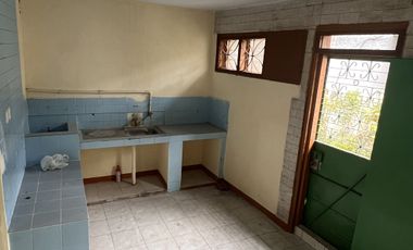 Di Jual Murah Rumah 6x15 1 1/2Lantai di Angke