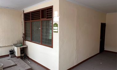 Di Jual Murah Rumah 6x15 1 1/2Lantai di Angke