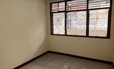 Di Jual Murah Rumah 6x15 1 1/2Lantai di Angke
