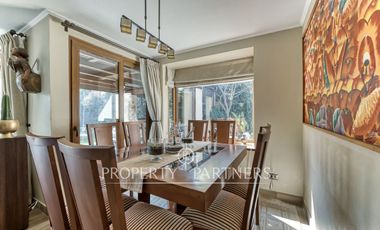 Venta de hermosa y cómoda casa en exclusivo condominio de Peñalolén