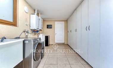 Venta de hermosa y cómoda casa en exclusivo condominio de Peñalolén