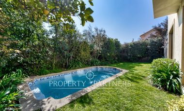 Venta de hermosa y cómoda casa en exclusivo condominio de Peñalolén