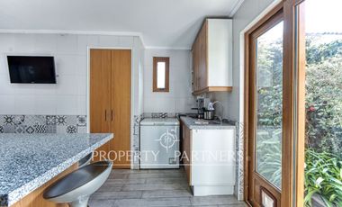 Venta de hermosa y cómoda casa en exclusivo condominio de Peñalolén