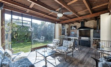 Venta de hermosa y cómoda casa en exclusivo condominio de Peñalolén