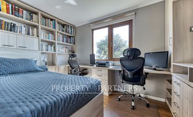 Venta de hermosa y cómoda casa en exclusivo condominio de Peñalolén