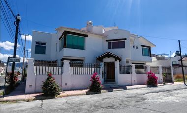 Casa estilo mediterráneo venta Pachuca Real del Valle
