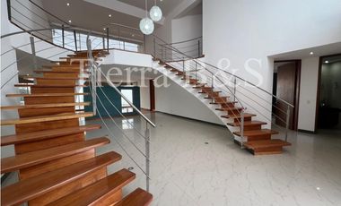 VENTA CASA SAN JOSÉ DE BAVARIA BOGOT $2.700.000.000