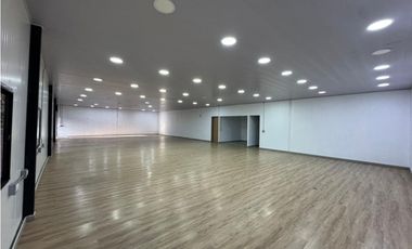 ARRIENDO HERMOSA BODEGA + OFICINA EN ENVIGADO