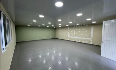 ARRIENDO HERMOSA BODEGA + OFICINA EN ENVIGADO