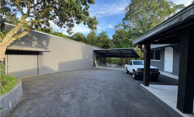 ARRIENDO HERMOSA BODEGA + OFICINA EN ENVIGADO
