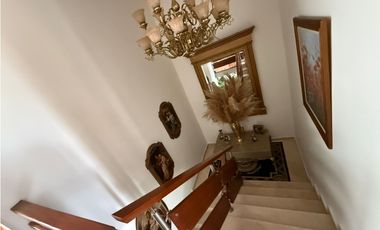 Casa comercial en arriendo sector Laureles con amplios espacios