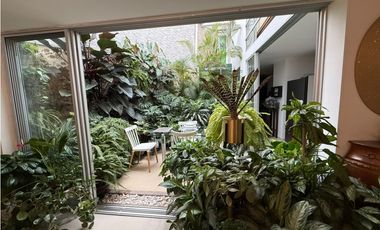 Casa comercial en arriendo sector Laureles con amplios espacios