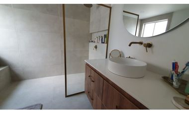 Vendo Casa remodelada en la Mota