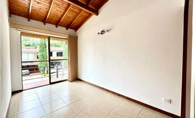 Casa en loma cumbres para la renta amoblada