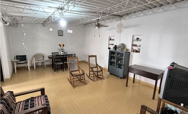 VENDE CASA EN VILLETA