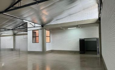 SE ARRIENDA LOCAL COMERCIAL MEDELLIN