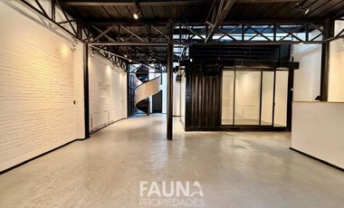 Exclusiva oficina de 3 pisos en Providencia