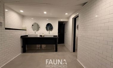 Exclusiva oficina de 3 pisos en Providencia