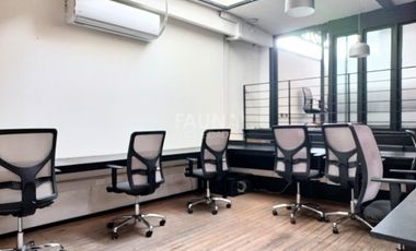 Exclusiva oficina de 3 pisos en Providencia