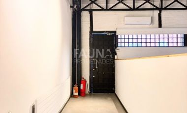 Exclusiva oficina de 3 pisos en Providencia