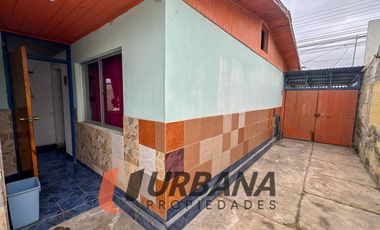 CASA EN AVENIDA PRINCIPAL DE TONGOY