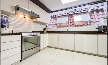 Vendo lindo y amplio departamento en Santiago de Surco