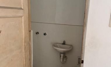 Venta de Casa como Terreno en Breña