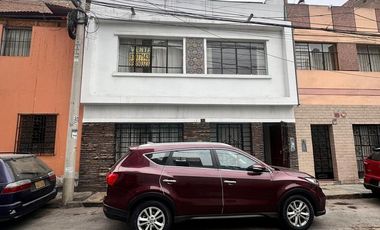 Venta de Casa como Terreno en Breña