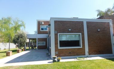 Casa en Venta en Moreno