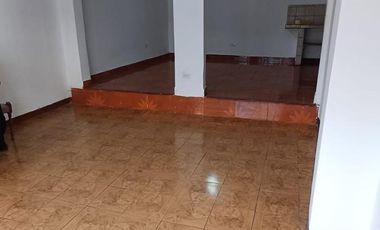 se vende Casa frente a la Cooperativa Cooprogreso - Calderón