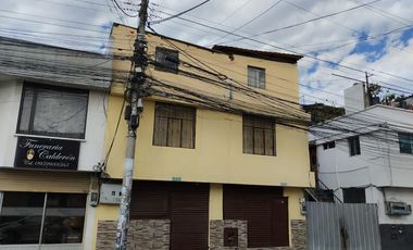 se vende Casa frente a la Cooperativa Cooprogreso - Calderón