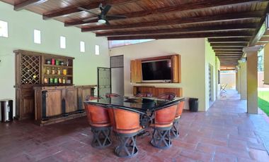 RESIDENCIA CAMPESTRE EN NOGUERAS, 2 NIVELES, 3 RECÁMARAS, 2.5 BAÑOS, TERRAZA