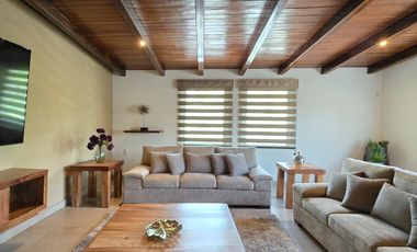 RESIDENCIA CAMPESTRE EN NOGUERAS, 2 NIVELES, 3 RECÁMARAS, 2.5 BAÑOS, TERRAZA