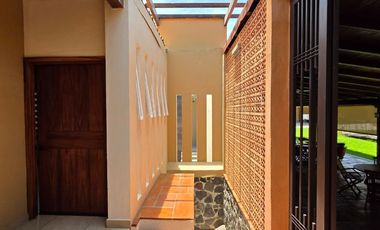 RESIDENCIA CAMPESTRE EN NOGUERAS, 2 NIVELES, 3 RECÁMARAS, 2.5 BAÑOS, TERRAZA