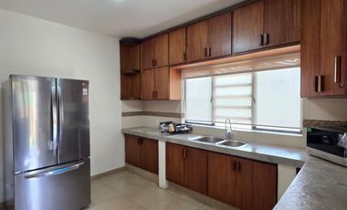 RESIDENCIA CAMPESTRE EN NOGUERAS, 2 NIVELES, 3 RECÁMARAS, 2.5 BAÑOS, TERRAZA