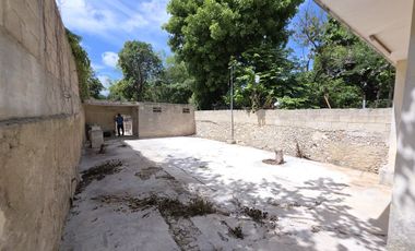 CASA EN VENTA PARA REMODELAR EN EL CENTRO DE MERIDA, REMATE!!