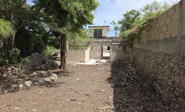 CASA EN VENTA PARA REMODELAR EN EL CENTRO DE MERIDA, REMATE!!