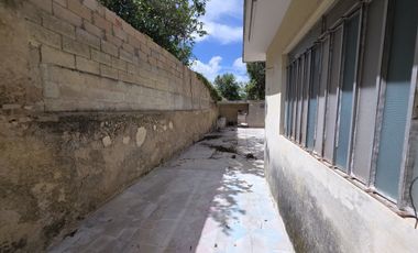 CASA EN VENTA PARA REMODELAR EN EL CENTRO DE MERIDA, REMATE!!