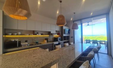 Villa con roof top frente al mar en San Bruno