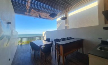 Villa con roof top frente al mar en San Bruno