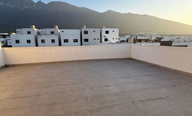 CASA EN VENTA EN CUMBRES SANTORAL II / DOMINIO CUMBRES