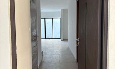 CASA EN VENTA EN CUMBRES SANTORAL II / DOMINIO CUMBRES