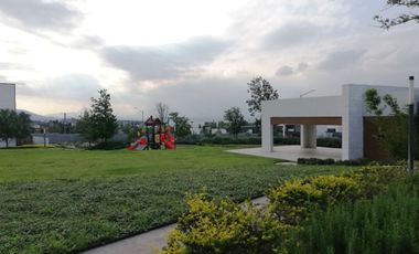 CASA EN VENTA EN CUMBRES SANTORAL II / DOMINIO CUMBRES