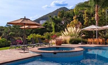 Hermosa Casa en Venta en Ajijic Chapala con Alberca