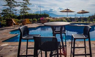 Hermosa Casa en Venta en Ajijic Chapala con Alberca