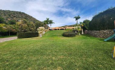 Hermosa Casa en Venta en Ajijic Chapala con Alberca