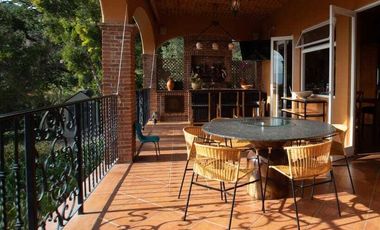 Hermosa Casa en Venta en Ajijic Chapala con Alberca