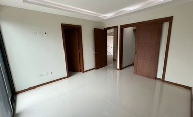 Residencia de lujo en Villa Verona, Zapopan – diseño moderno y espacios amplios