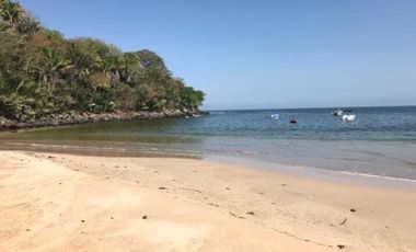 Terreno en Venta enfrente de PLAYA en Fraccionamiento Privado, CHACALILLA