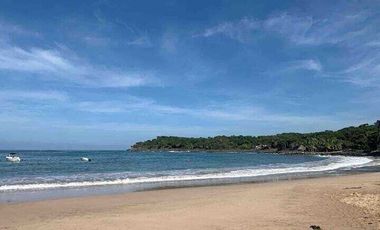 Terreno en Venta enfrente de PLAYA en Fraccionamiento Privado, CHACALILLA